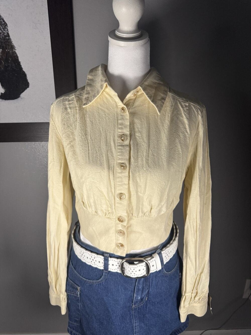 Cider Cream Woven Collar Ruched Crop Blouse Size L Long Sleeve Button Front